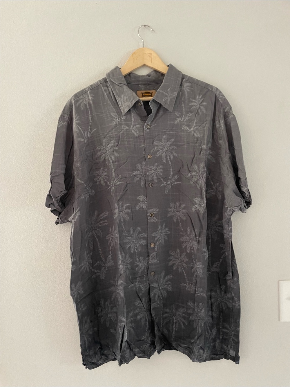 Mens The Foundry Supply Co. Short-Sleeve Button-Down Shirt in Charcoal Palm